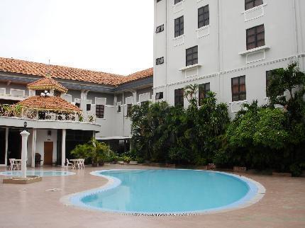 Holiday Hotel Phnom Penh Zewnętrze zdjęcie