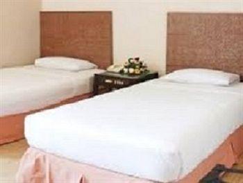 Holiday Hotel Phnom Penh Zewnętrze zdjęcie